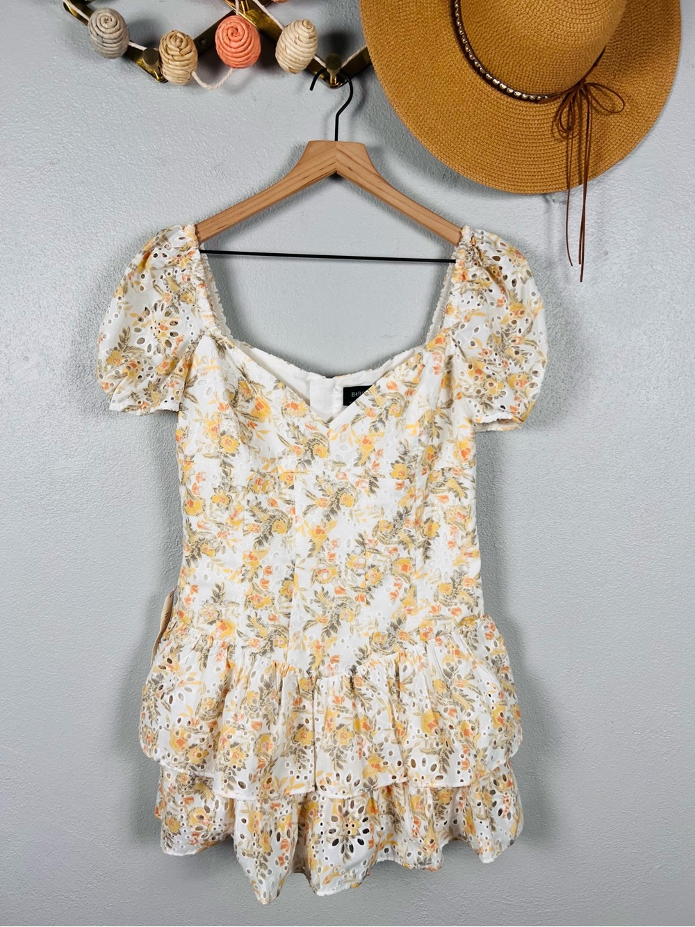 NWT Bardot Broderie Anglaise Eyelet Lace Ruffle Minidress In Tropical Size 8 - Picture 2 of 8